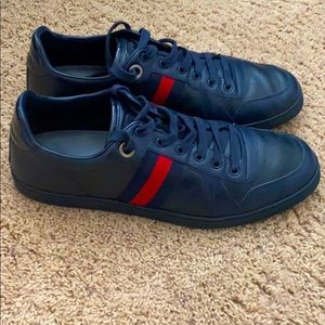 Gucci men’s leather sneakers sz G12